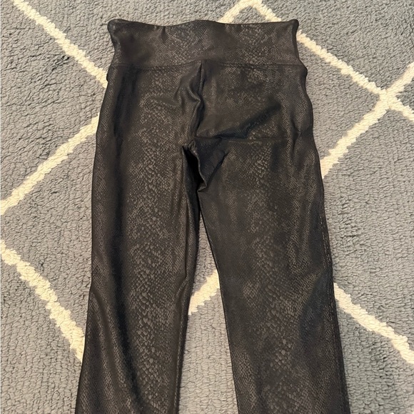 SPANX Faux Leather Foiled Snake Leggings - Picture 8 of 8